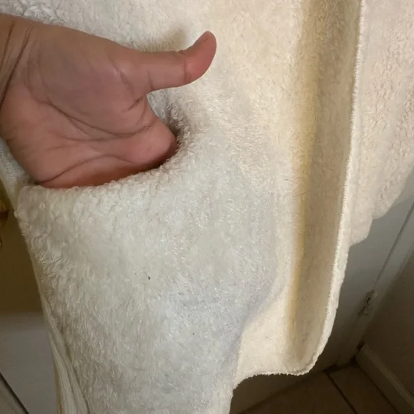 Love Tree Cream Fleece Vest - Picture 6 of 8